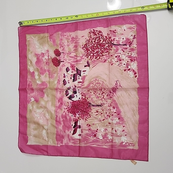Pink Tan White Cream Countryside Print 100% Polyester Scarf - Picture 4 of 7